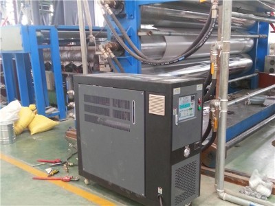 深夜黄色网站在线观看如何实现注塑模具精准控制「深夜激情网机械」控温精度可达±0.2℃